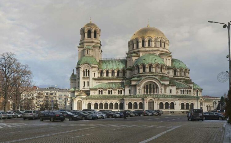 шумът